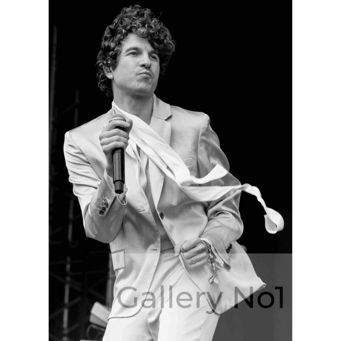 Find photographs of the Kooks playing at Victorious Festival for sale.
