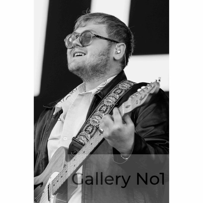 Look for photographs of Alex Moore of The Lathums for sale