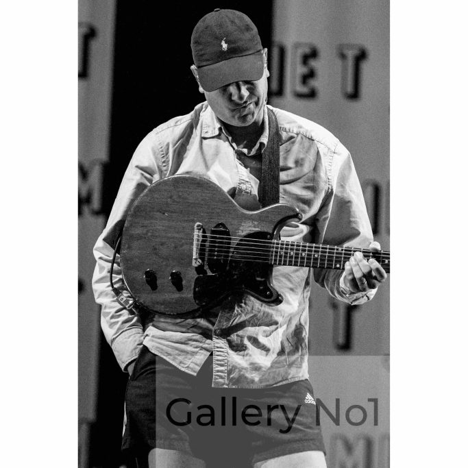 If you are looking for photographs of Jamie T, then see galleryno1.com website